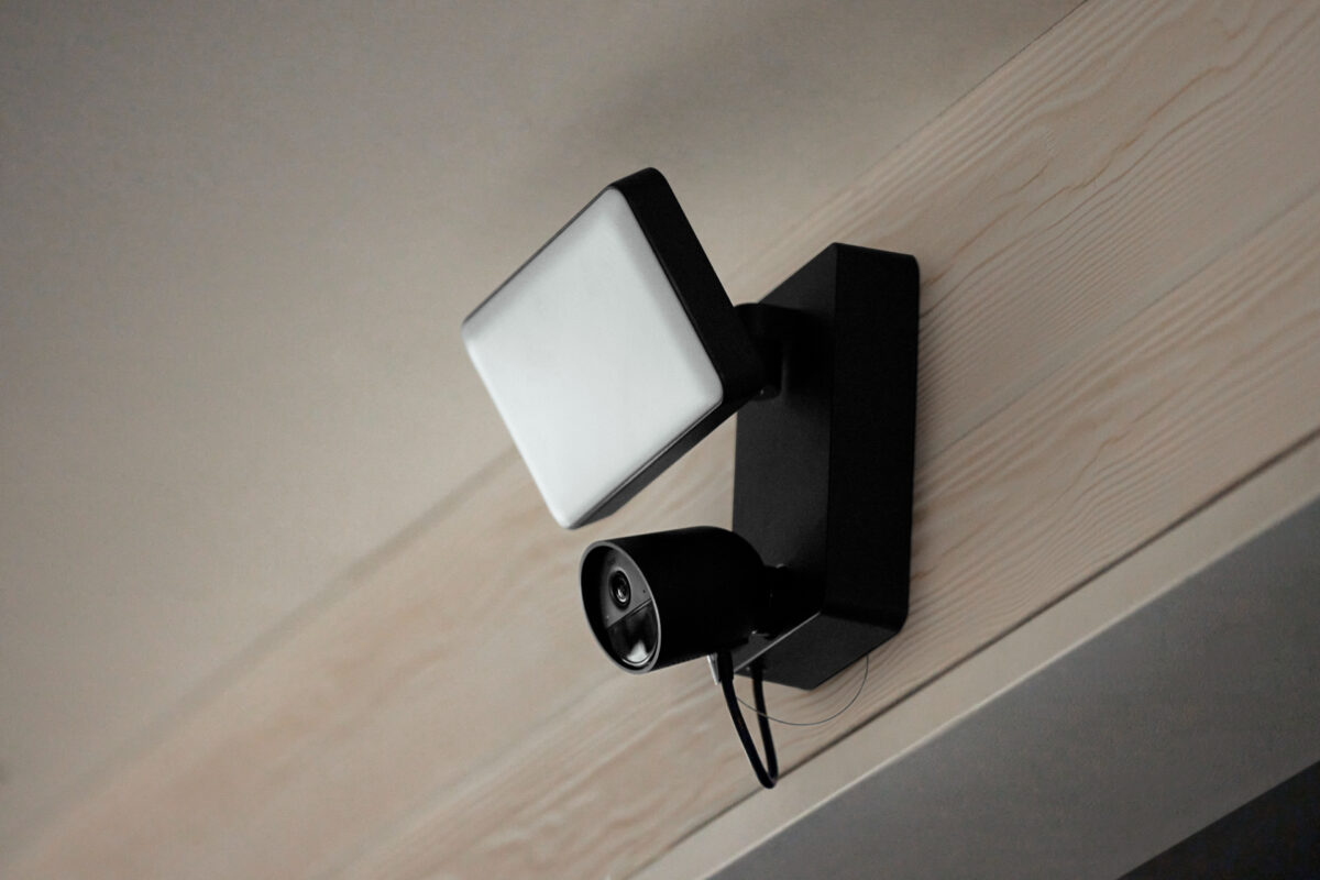 Philips Hue Secure floodlight camera Product